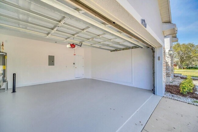 Building Photo - 3837 Fallscrest Cir