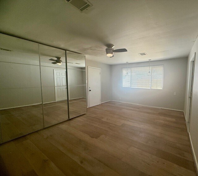 Building Photo - 5019 Oak Forest Dr