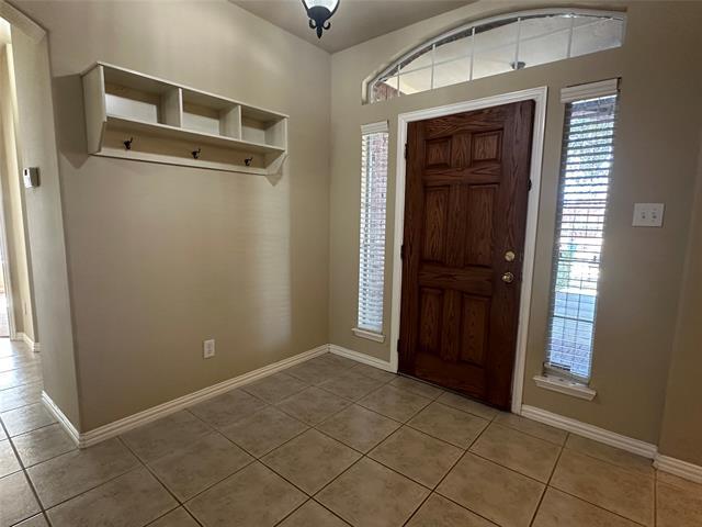 Building Photo - 8466 Davis Dr