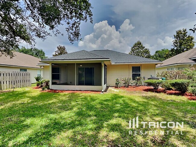 Building Photo - 844 MacKenzie Cir