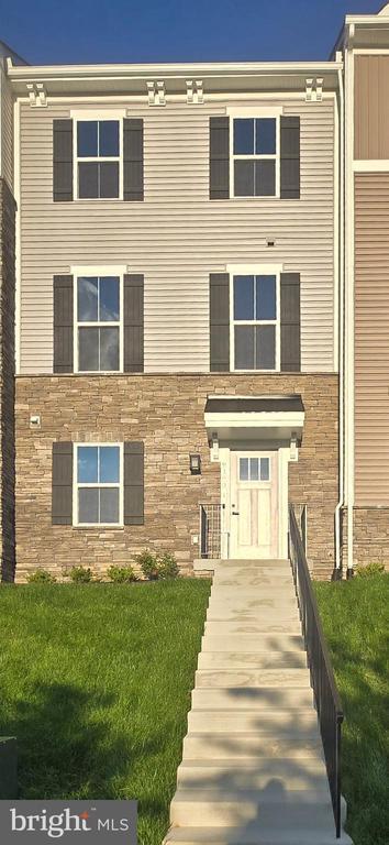 Building Photo - 9390 Tanfield Dr