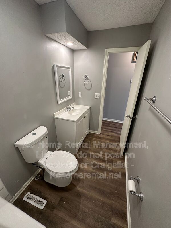 Building Photo - 1255 Petzold Dr