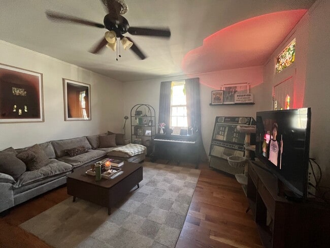 Building Photo - Charming East Nashville Home, 3 Bedrooms/3 baths, fenced yard