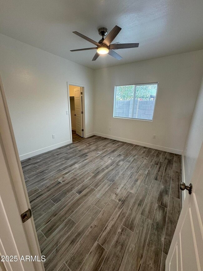 Building Photo - 2814 E Roeser Rd