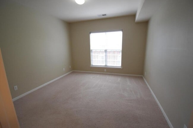 Building Photo - 14945 Santa Lucia Dr