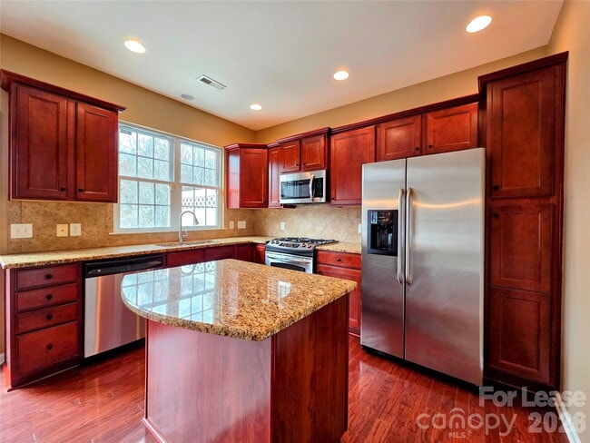 Building Photo - 1114 Drayton Ct