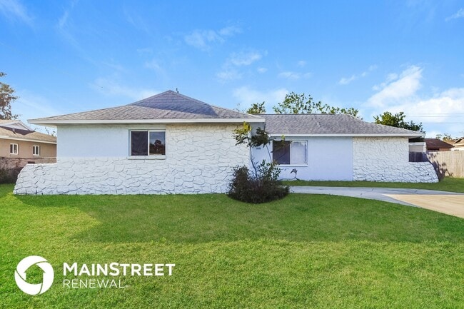 Building Photo - 2000 Burning Tree Dr