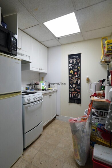 Building Photo - 62 Boylston St