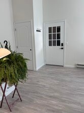 Building Photo - 10 The Crescent