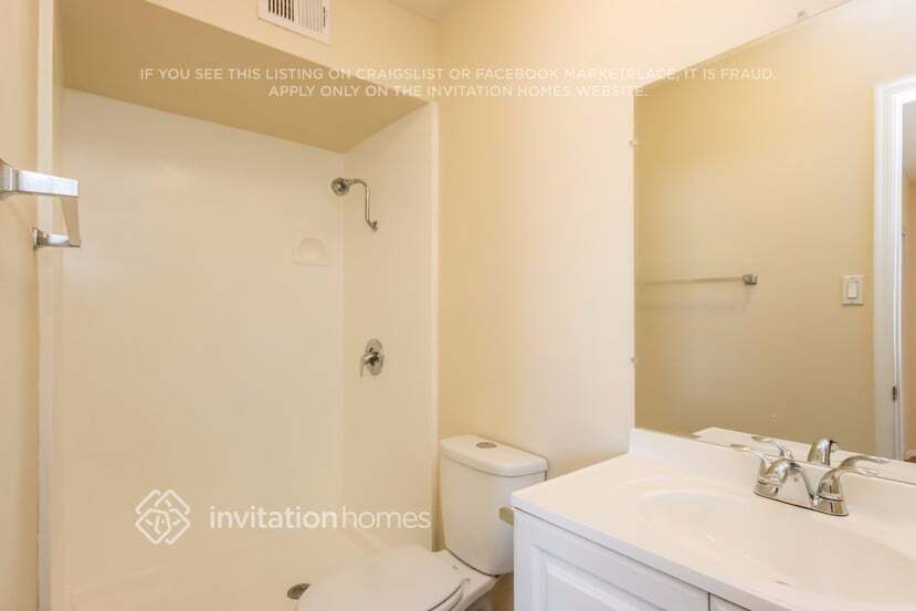 Building Photo - 5410 N 64th Dr