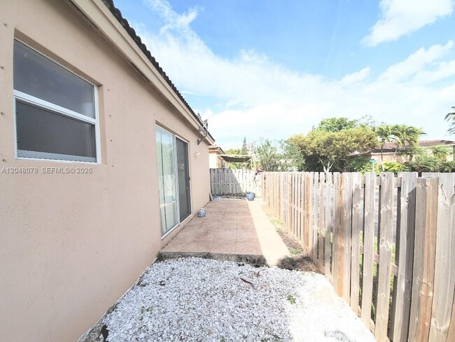 Building Photo - 21460 SW 90th Ct