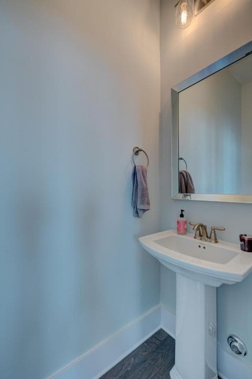 Building Photo - 1817 Bungalow Row