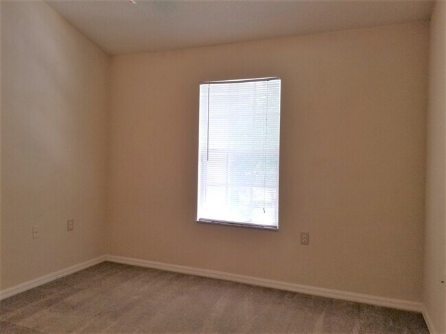 Building Photo - BEAUTIFUL 3BR/2BA IN THE LINKS @ HAILE PLANTATION!