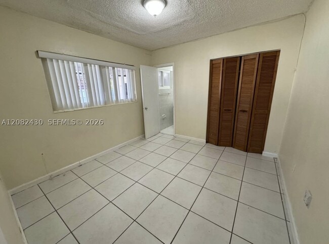 Building Photo - 510 W 36th Pl