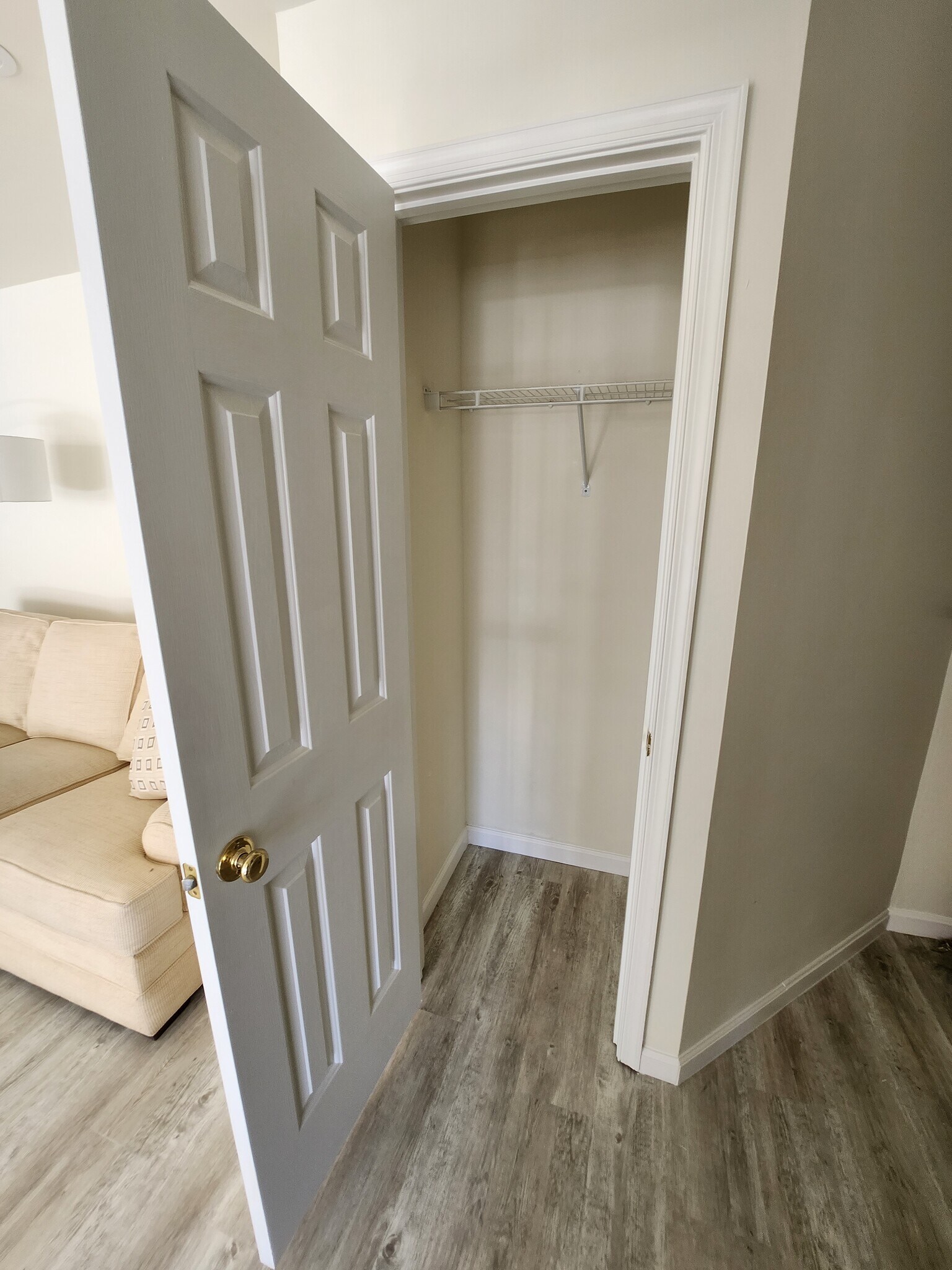 Entryway closet - 7526 Coxton Ct