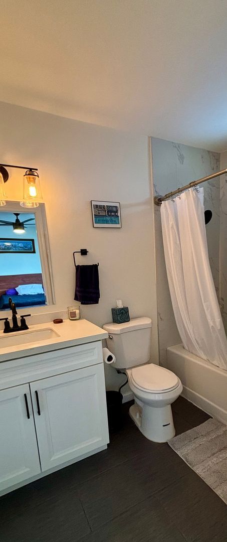 Building Photo - Beautiful House with Forever Views