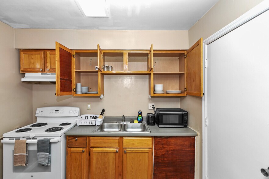 Building Photo - 3543 Otterbein Ave