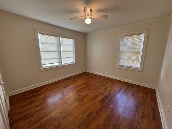 Building Photo - 2/1 House in East Rome with bonus room- $995