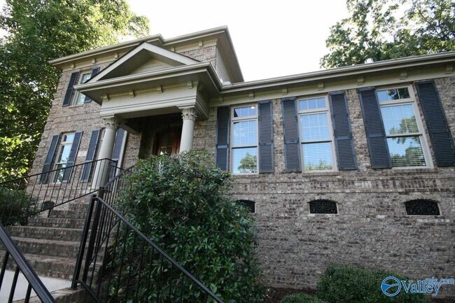 Building Photo - 27 Carriage Hill
