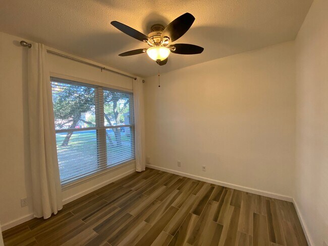 Building Photo - 9618 Sugar Hill Dr