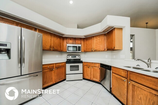 Building Photo - 2989 Stillwater Dr