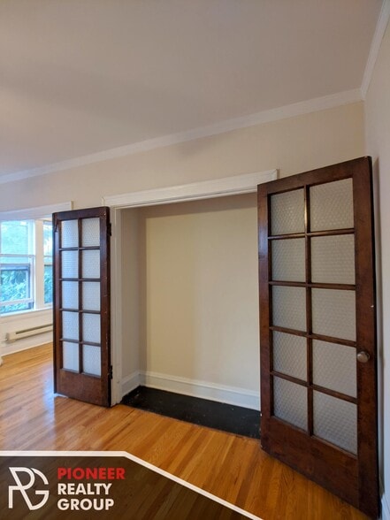 Building Photo - 4635 N Paulina St