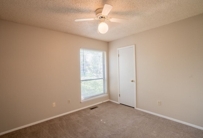 Building Photo - 6119 S Troost Ave