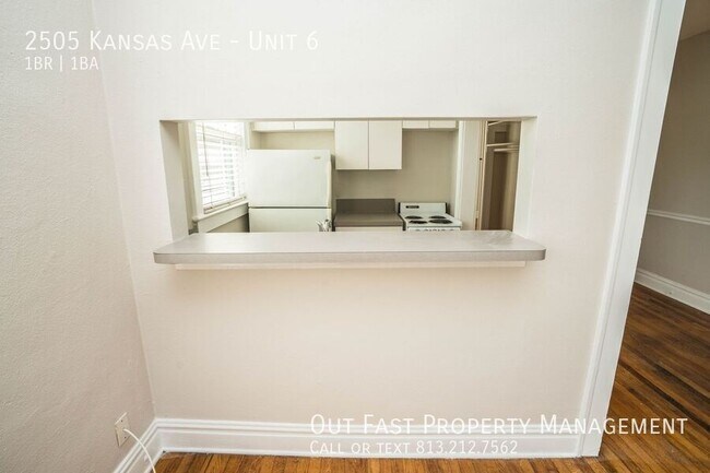 Building Photo - 2505 W Kansas Ave