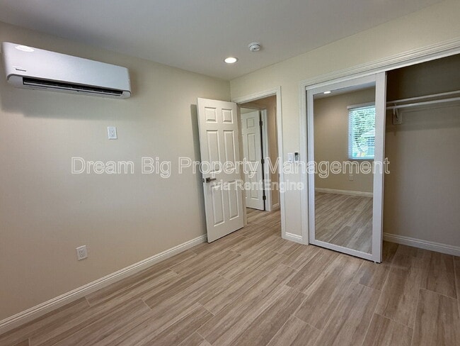 Building Photo - 3556 Harrison St
