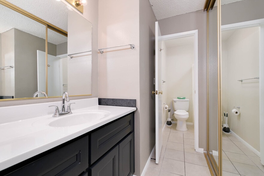 Building Photo - 5585 E Pacific Coast Hwy