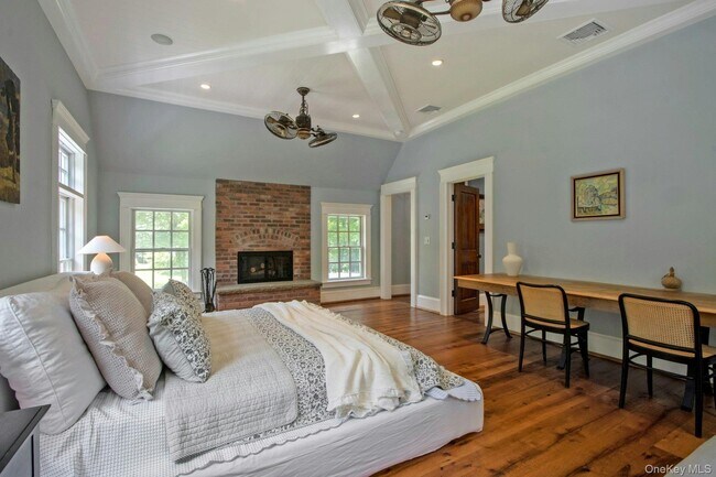 Building Photo - 314 Haverstraw Rd