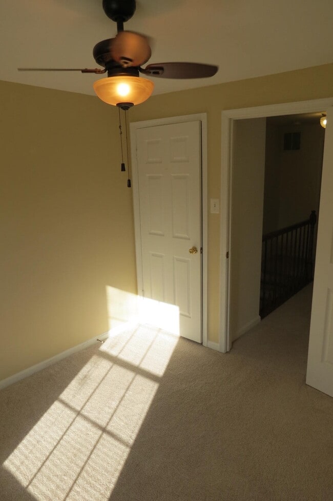 Building Photo - 2208 Wimbledon Cir