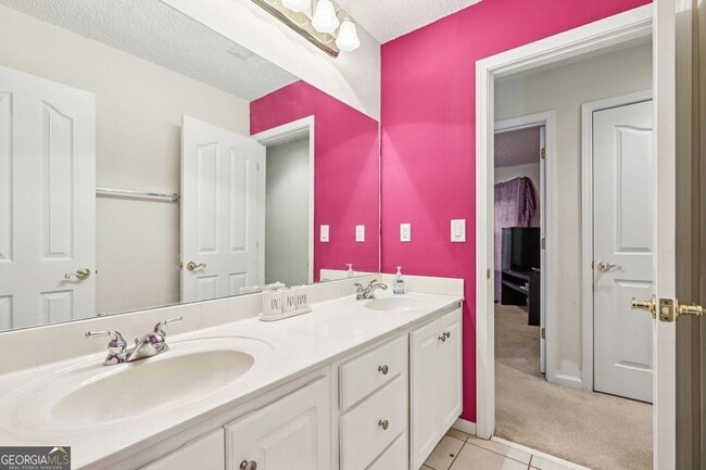 Building Photo - 255 Squire Ln