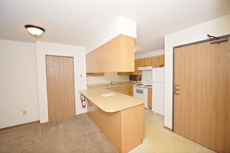 Building Photo - 411 5th Ave S