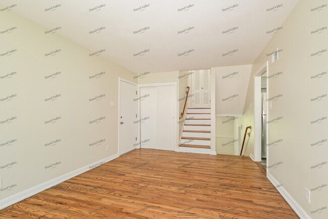 Building Photo - 40 St Walter Ln