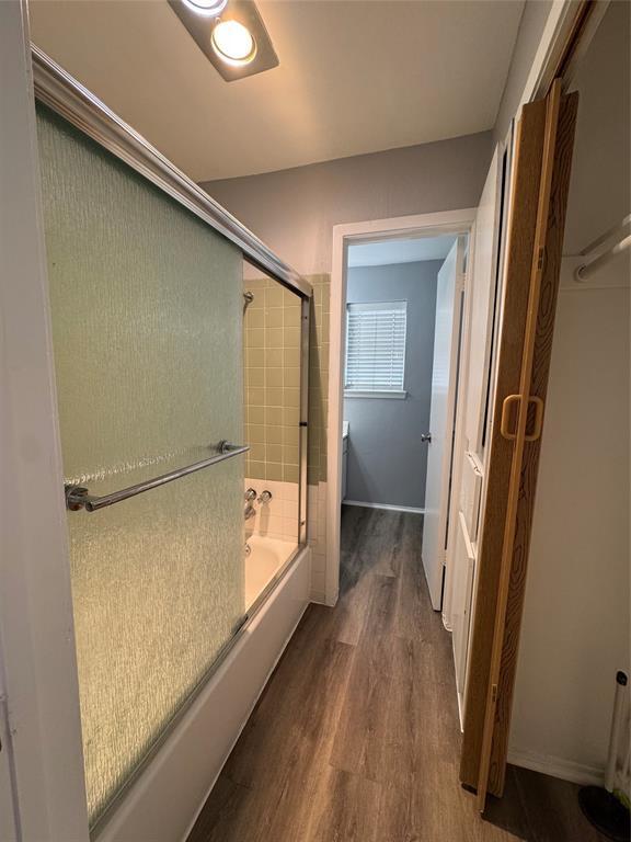 Building Photo - 7925 Grove Ridge Dr