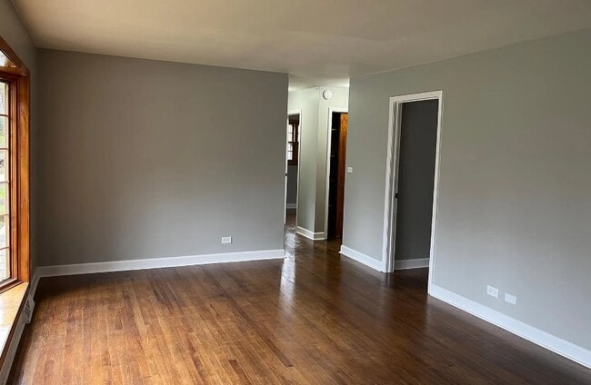 Building Photo - 144 N Maple Ave