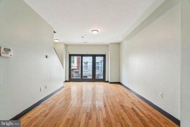 Building Photo - 1930 N Gratz St