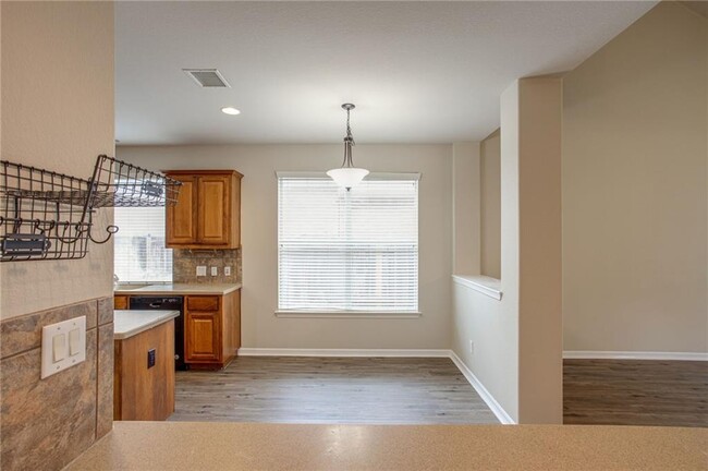 Building Photo - 811 Clear Meadow Ct