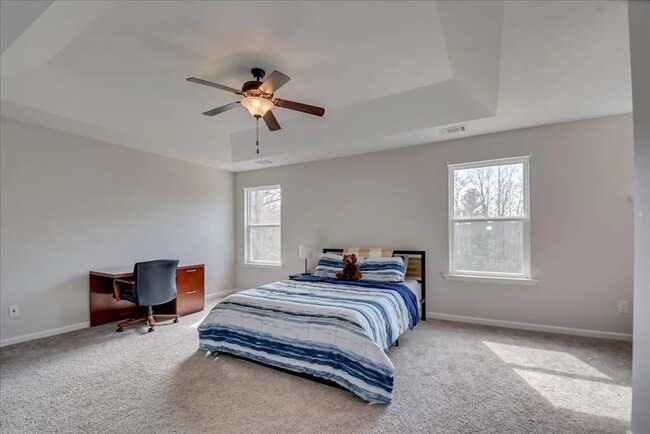Building Photo - 4439 Raleigh Dr