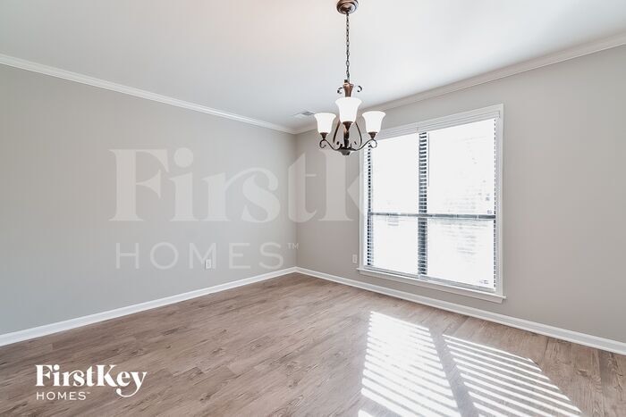 Building Photo - 8568 Kettering Dr