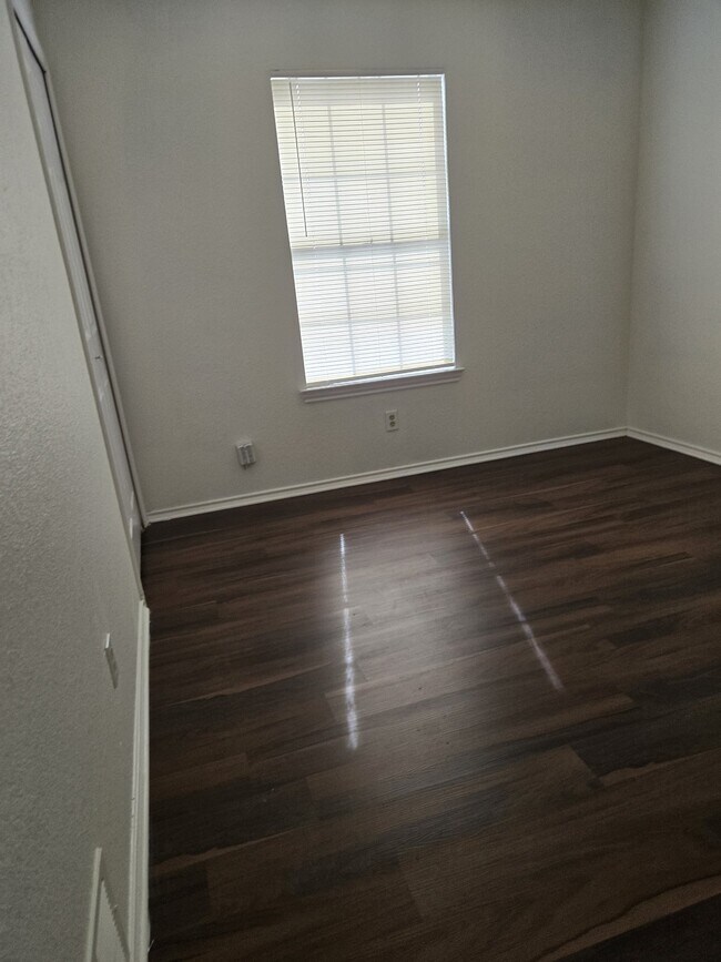 Building Photo - 4028 O B Crowe Dr