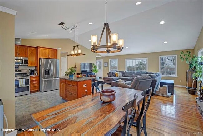 Building Photo - 83 Soper Rd