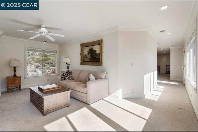 Building Photo - 3109 Stonegate Dr