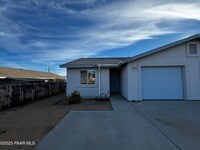 Building Photo - 3335 N Yavapai Ct