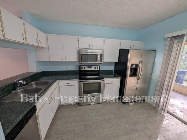 Building Photo - 5440 Carrollwood Key Dr