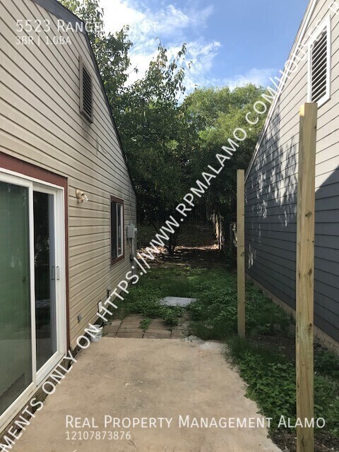 Building Photo - 5523 Rangeland St