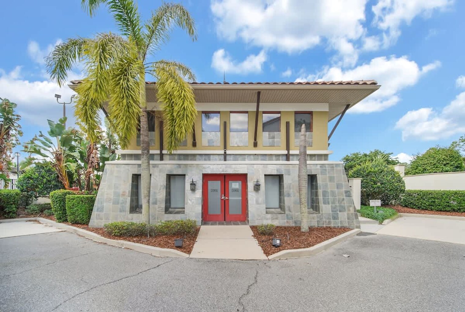 Building Photo - 14590 Damai Ln