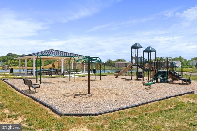 Building Photo - 250 Clifton Mnr
