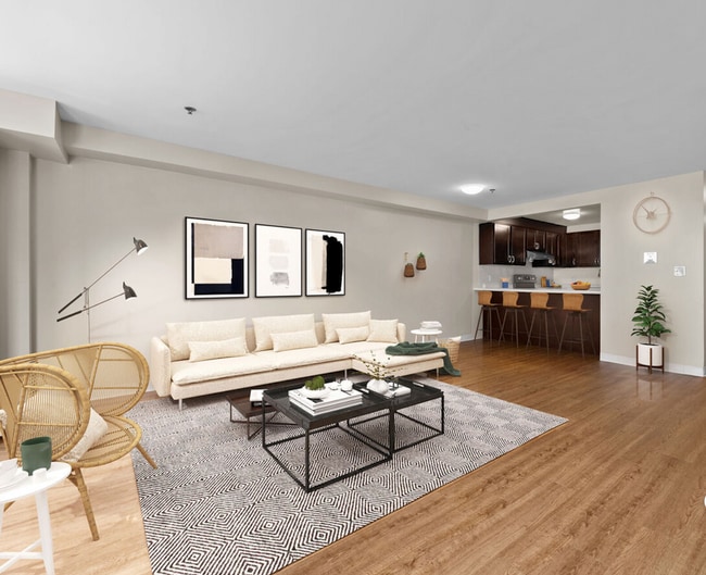 Primary Photo - 675 Parker St